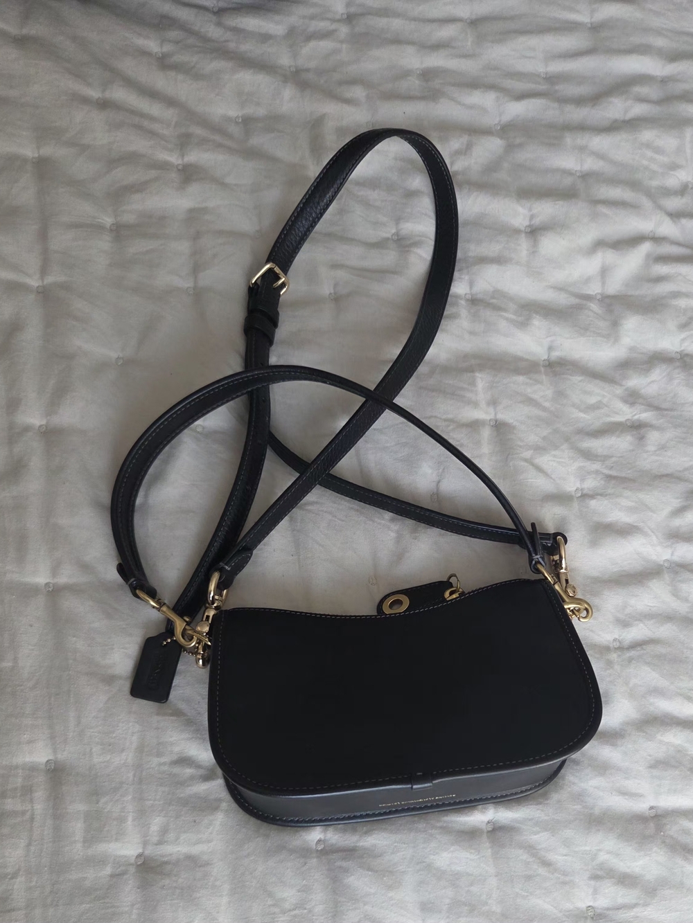 Coach Swinger Bag Black Leather Brass Shoulder Handbag C2643 Turnlock